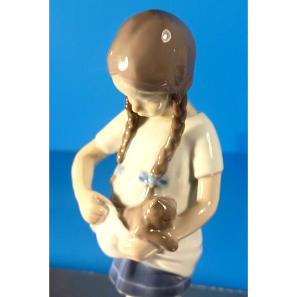 Bing & Grondahl Royal Copenhagen Little Mother Danish Girl With Kitten Figurine - Picture 7 of 16